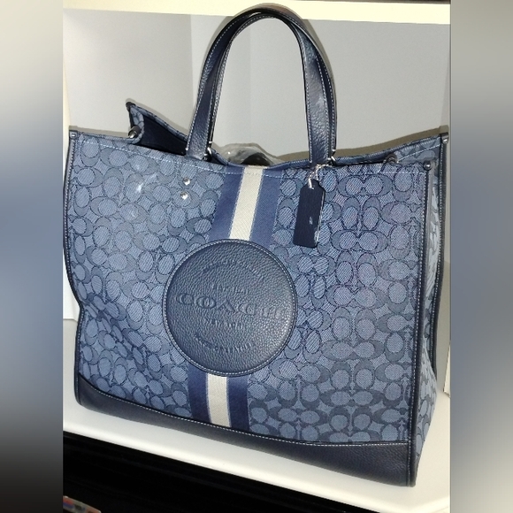Coach Large Tote - Picture 1 of 1